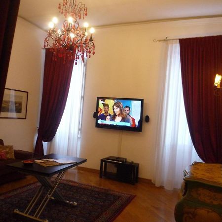 Residenza Mucha Apartment Roma Phòng bức ảnh