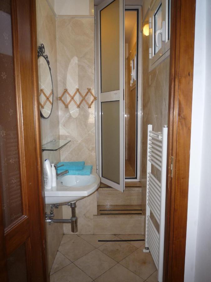 Residenza Mucha Apartment Roma Phòng bức ảnh